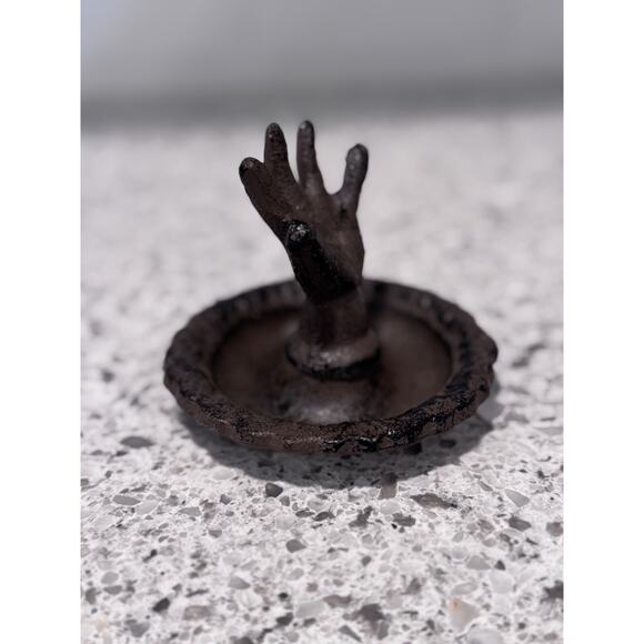 Vintage Cast Iron Jewelry Holder Hand - Picture 8 of 9